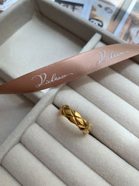 Anillo de Estilo Clásico Acolchado AAA+