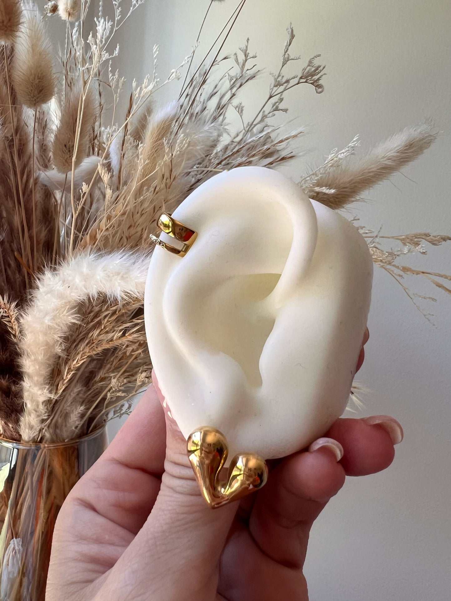 Aretes de corazón con un diseño bonito y adorable.(solido) - Richesse Jewels