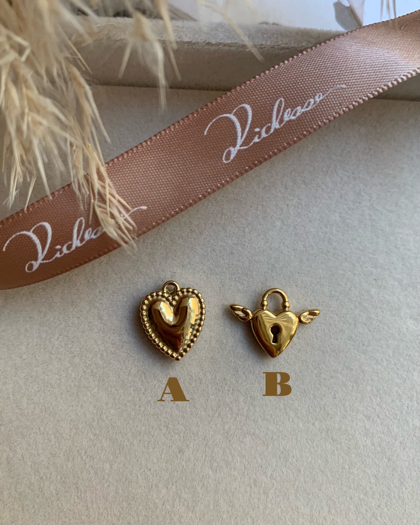 Charm// Corazones con Calidez charm - Richesse Jewels