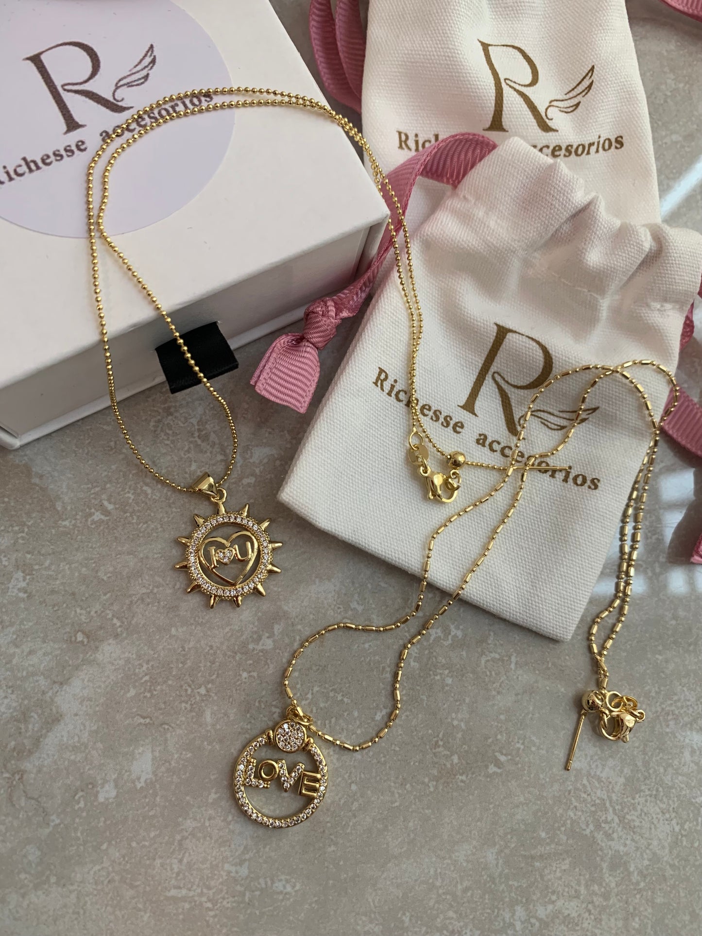 Collar con el texto “I love you ” - Richesse Jewels