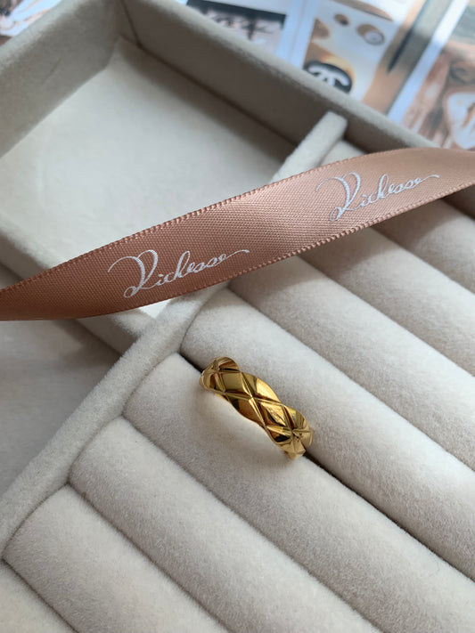 Anillo de Estilo Clásico Acolchado AAA+ - Richesse Jewels