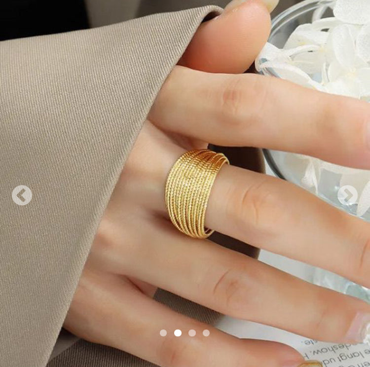 Anillo de semicírculo de líneas multilayer 1pcs - Richesse Jewels