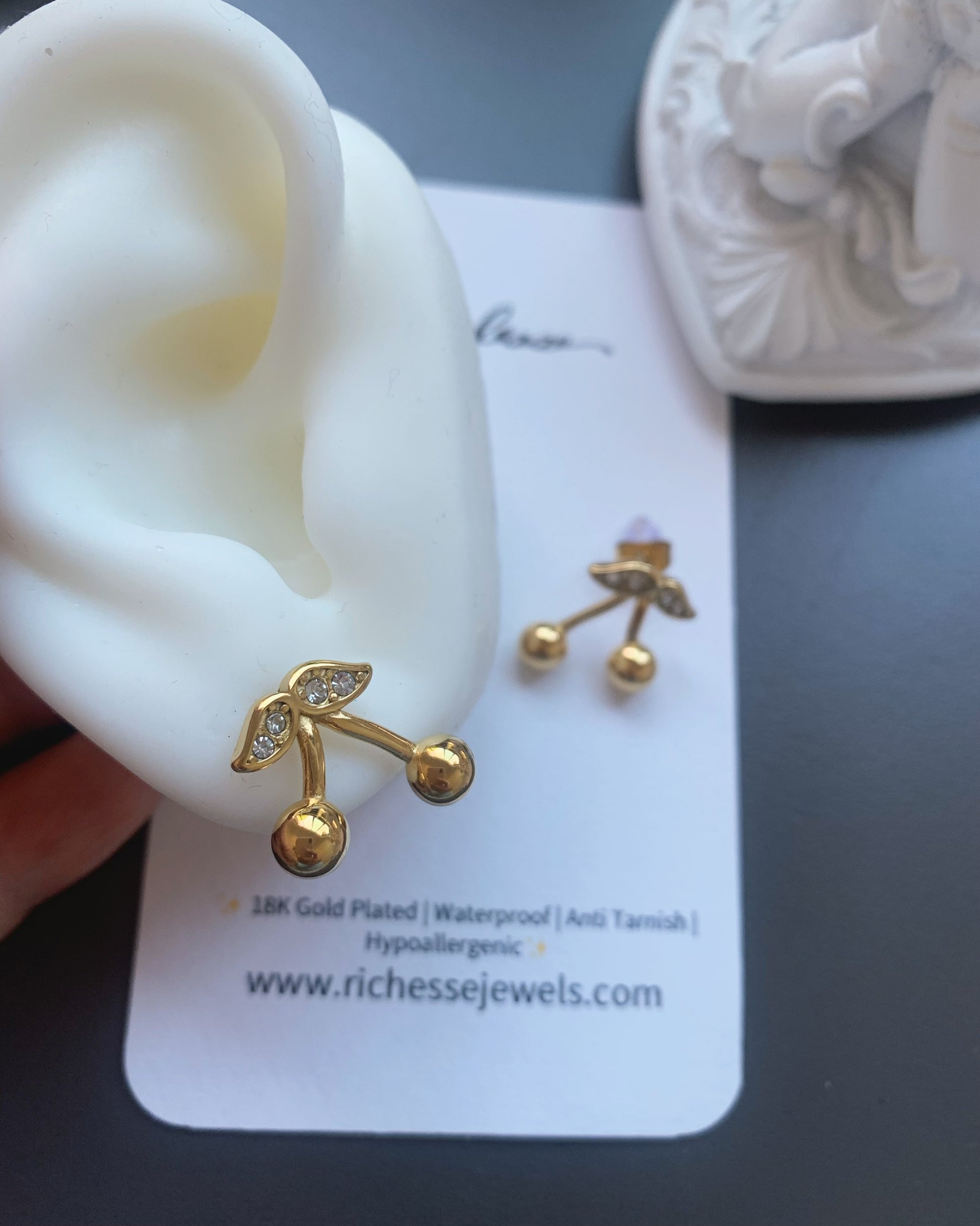 Aretes Amor de Cereza Dorada - Richesse Jewels