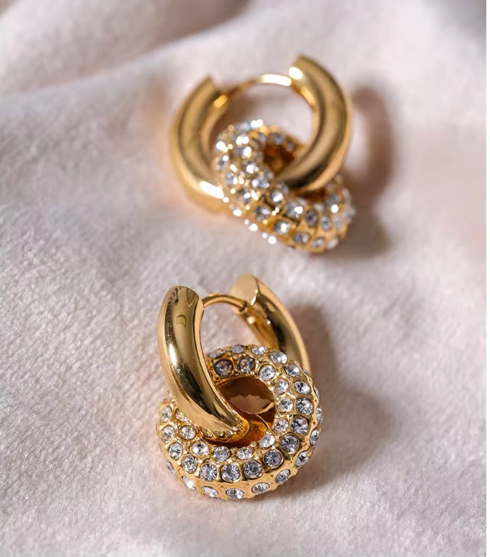 Aretes Aphrodite con Dije Glamuroso - Richesse Jewels