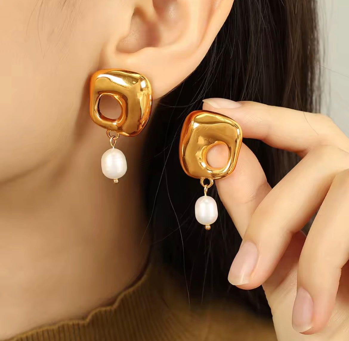 Aretes Lumi Pearl de Perla Dorada - Richesse Jewels