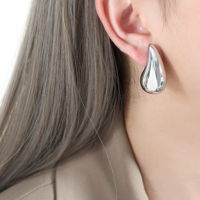 Aretes de Diseño Clásico en Forma de Gota(Hueco) - Richesse Jewels