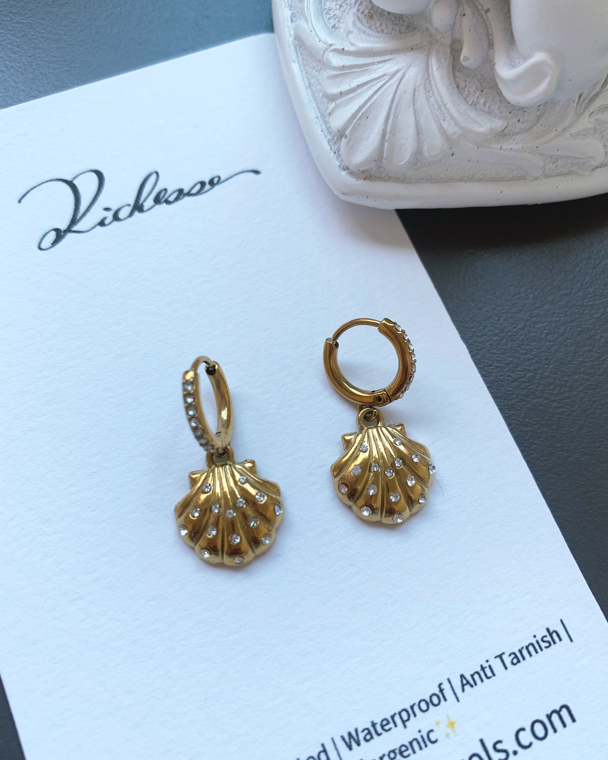 Brillo de concha hoops(10mm) - Richesse Jewels