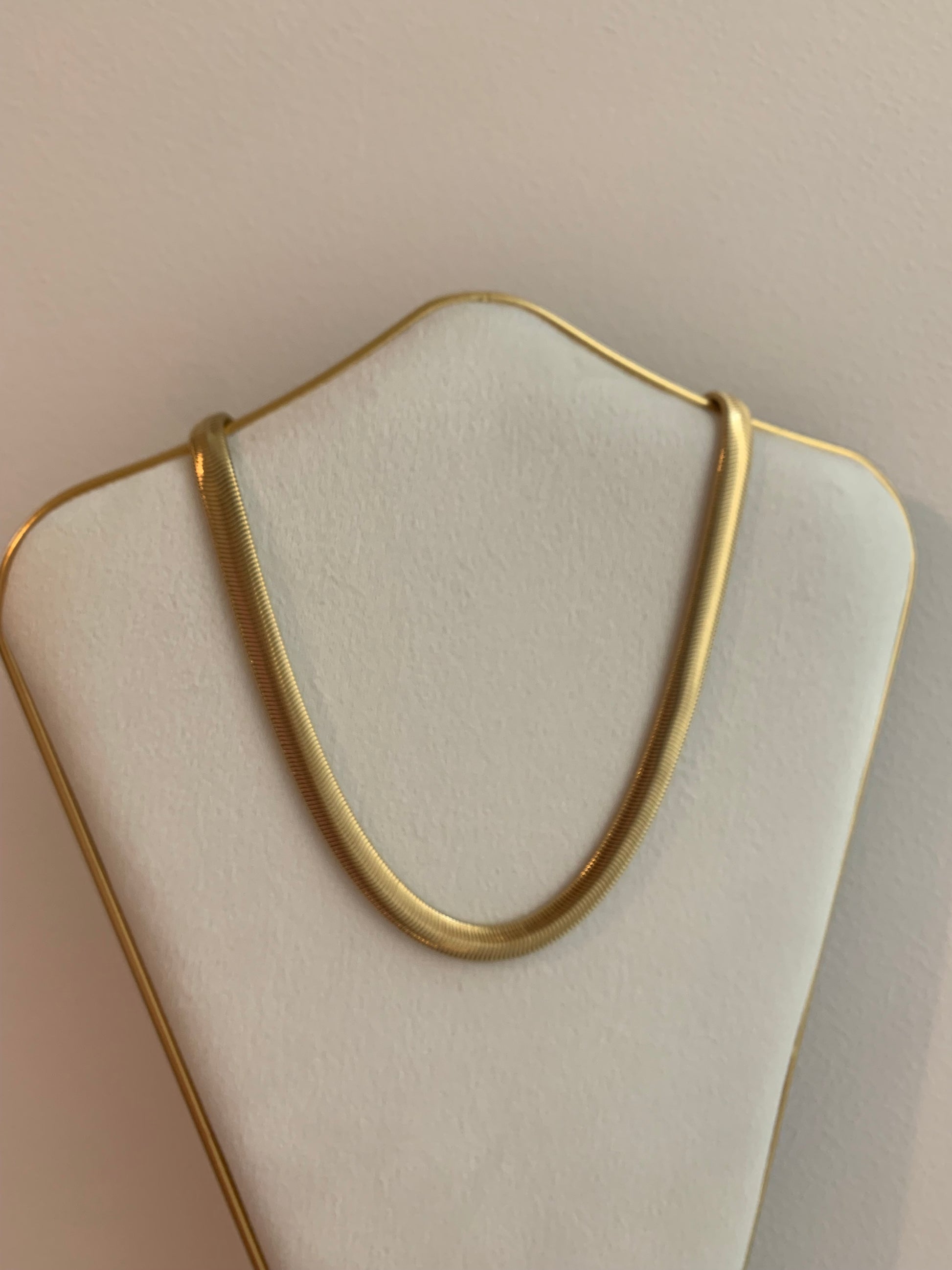 Cadena de serpiente gruesa y a la moda(45cm*8mm) - Richesse Jewels