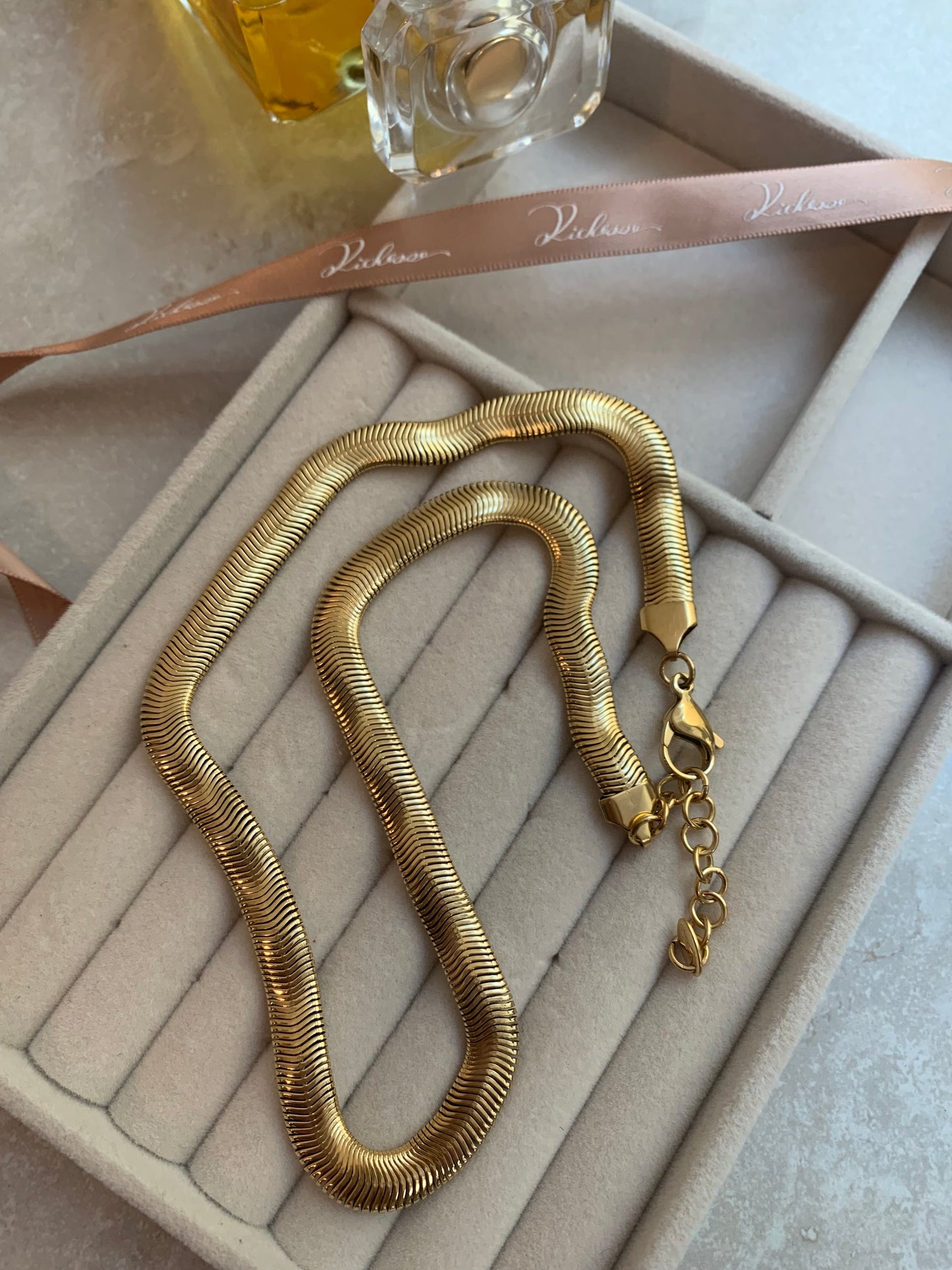 Cadena de serpiente gruesa y a la moda(45cm*8mm) - Richesse Jewels