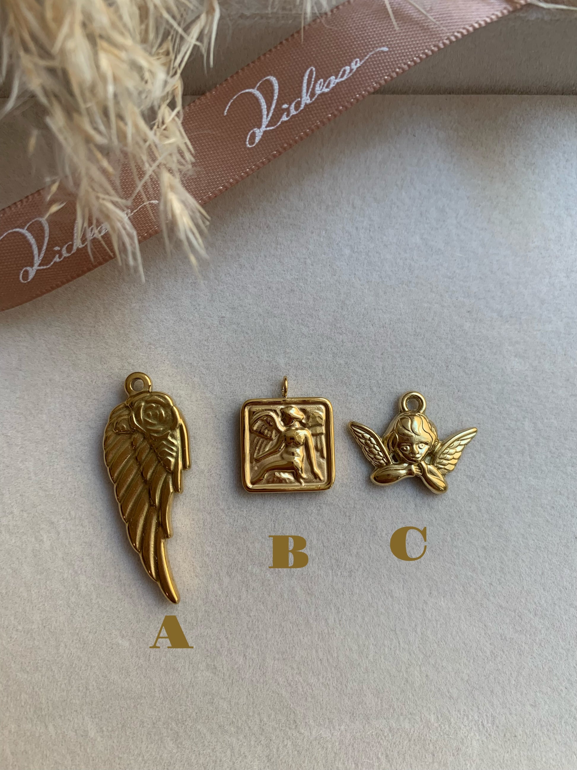 Charm//Protección Angelical charm - Richesse Jewels