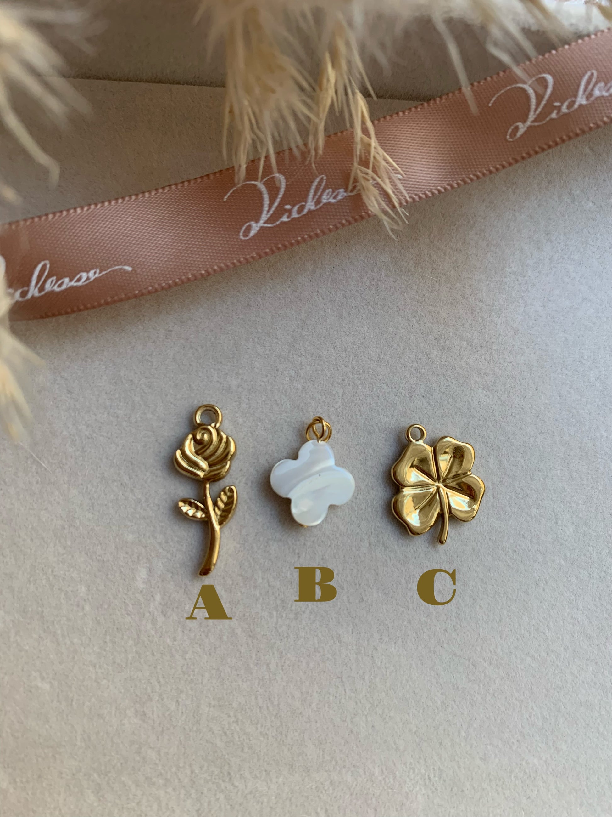 Charm//Serie de Flores charm - Richesse Jewels