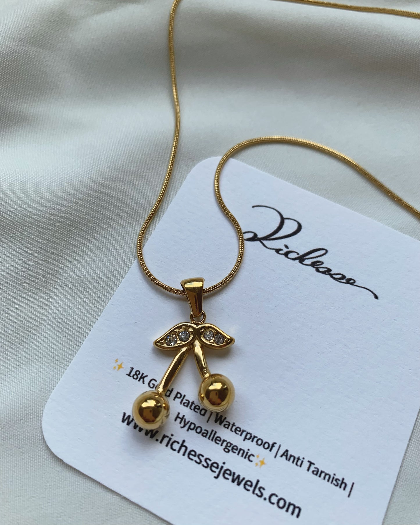 Collar Amor de Cereza Dorada - Richesse Jewels