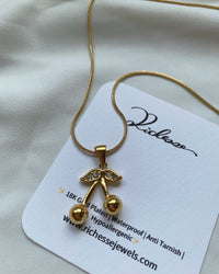 Collar Amor de Cereza Dorada