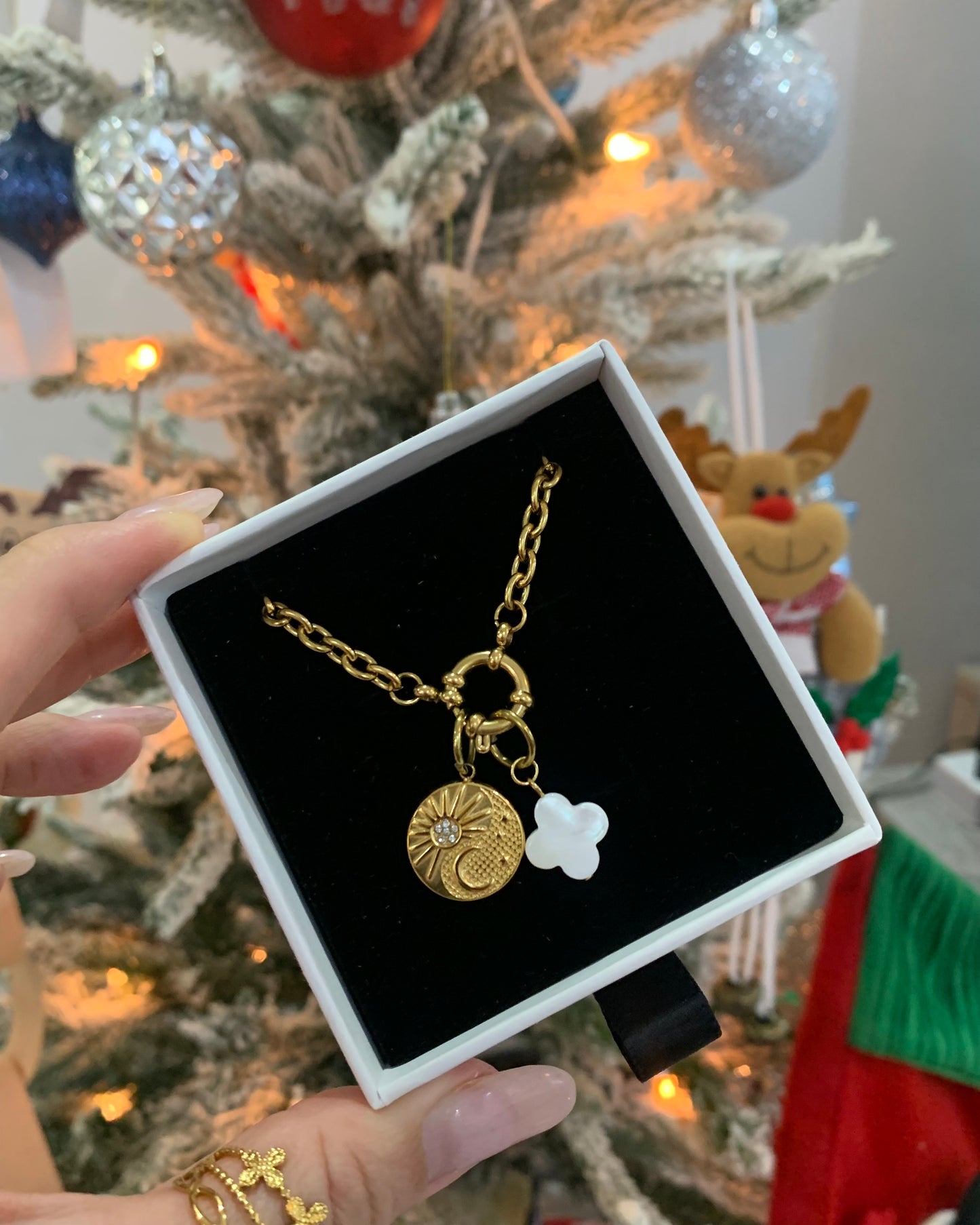 Collar con charms Sol, Luna y Estrellas - Richesse Jewels