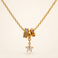 Collar Dorado con Estrella y Tres Aros