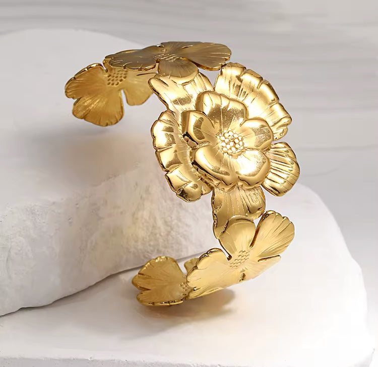 Pulsera de Lujo Doble Capa con Flor Camelia - Richesse Jewels