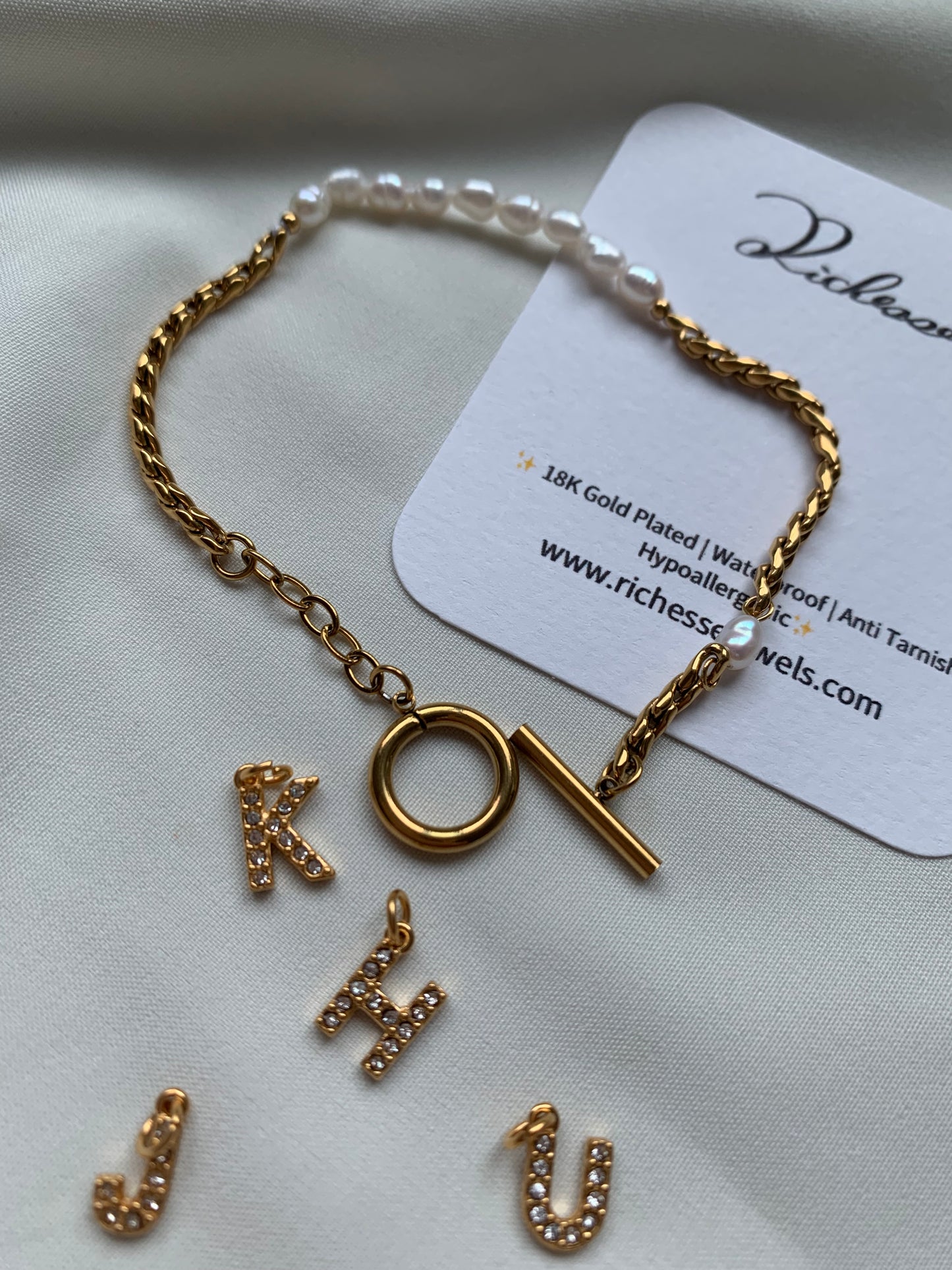 Pulsera de perlas delicada - Richesse Jewels